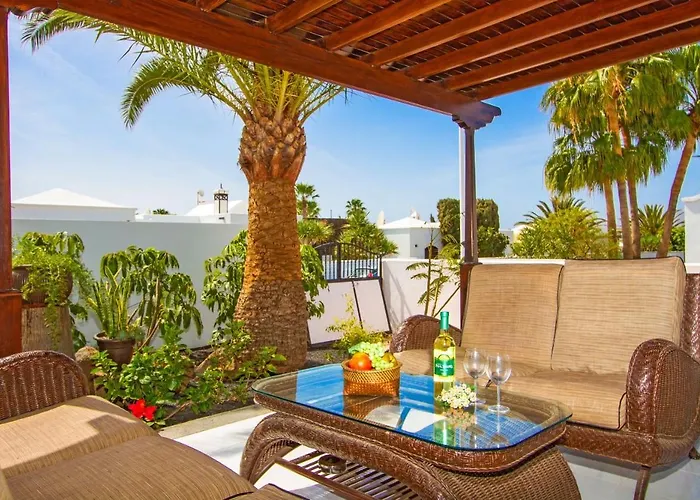Exceptional 3 Bedroom Villa Adsey -Short Walk To Town - By Lanzarote Leisure Villas
