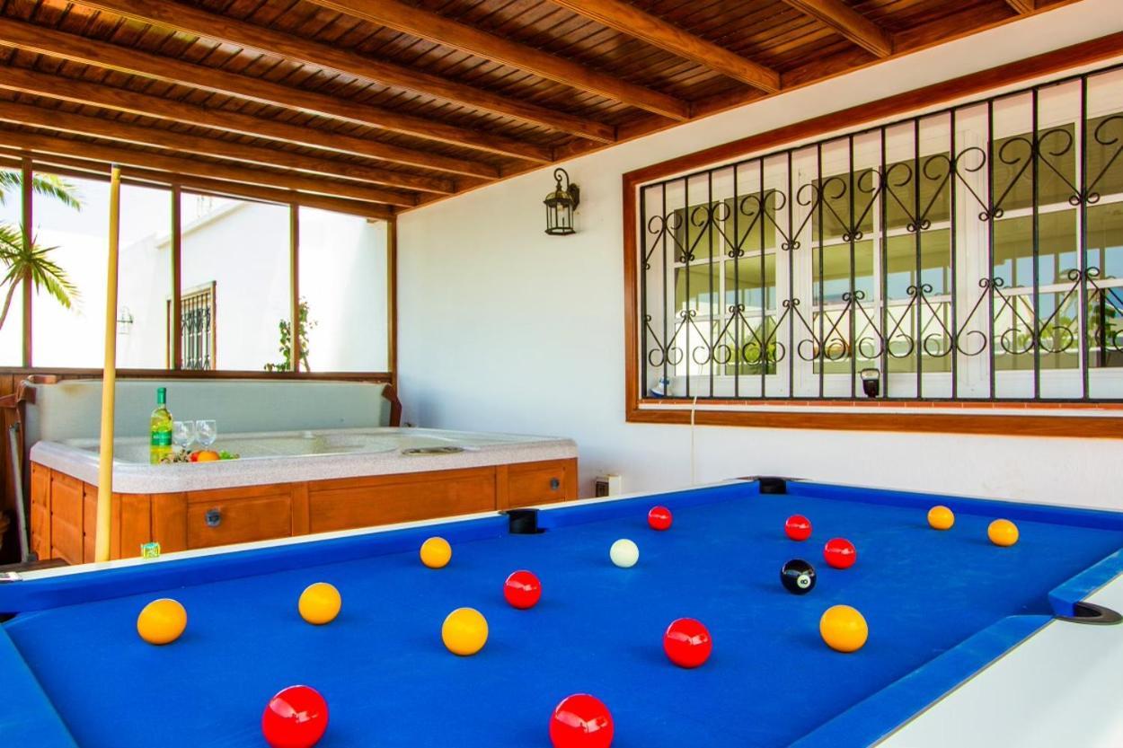 Exceptional 3 Bedroom Adsey -short Walk To Town - By Lanzarote Leisure Vil·la