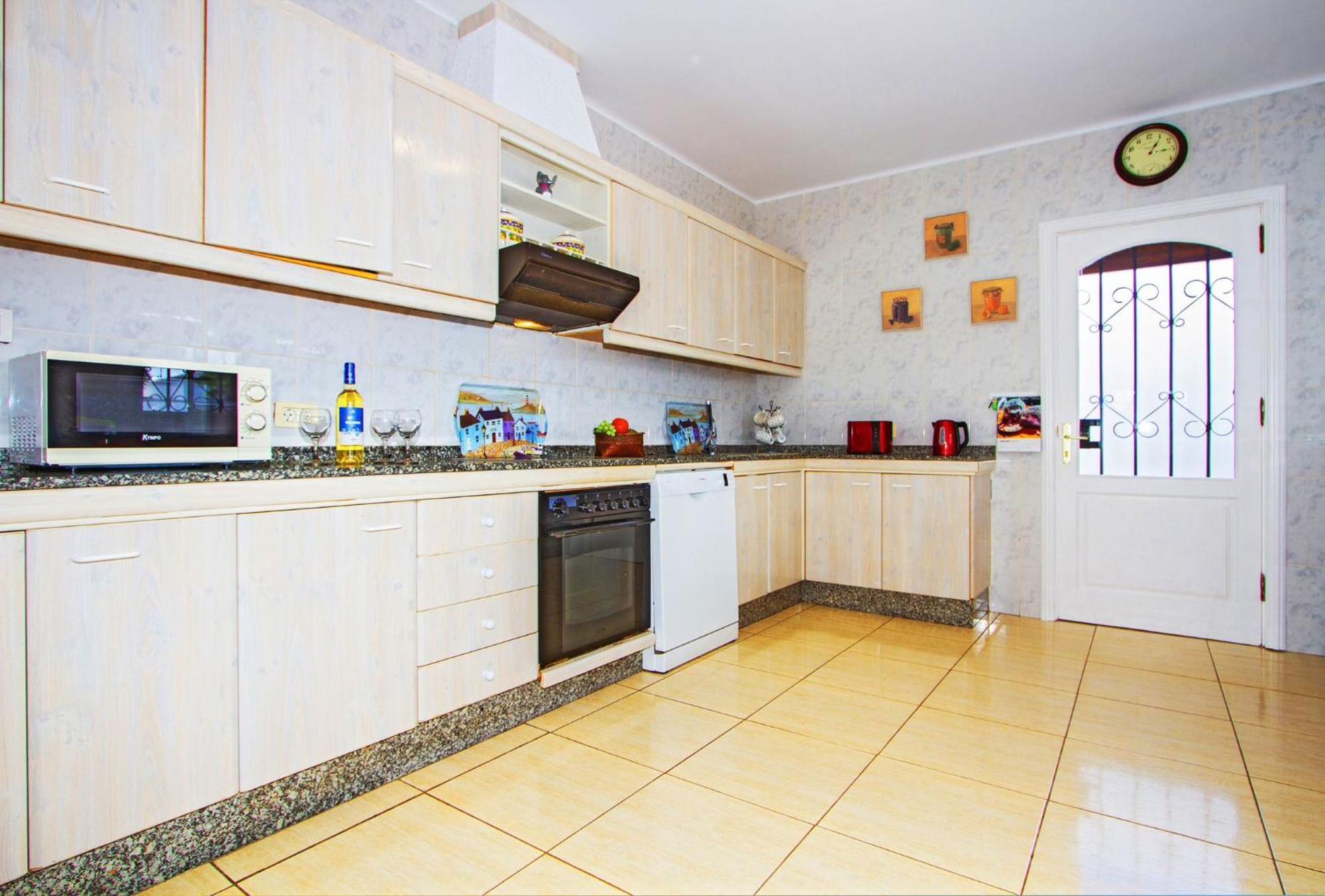 Vil·la Exceptional 3 Bedroom Adsey -short Walk To Town - By Lanzarote Leisure