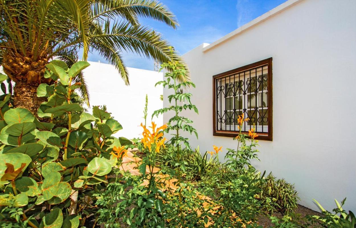 Vil·la Exceptional 3 Bedroom Adsey -short Walk To Town - By Lanzarote Leisure