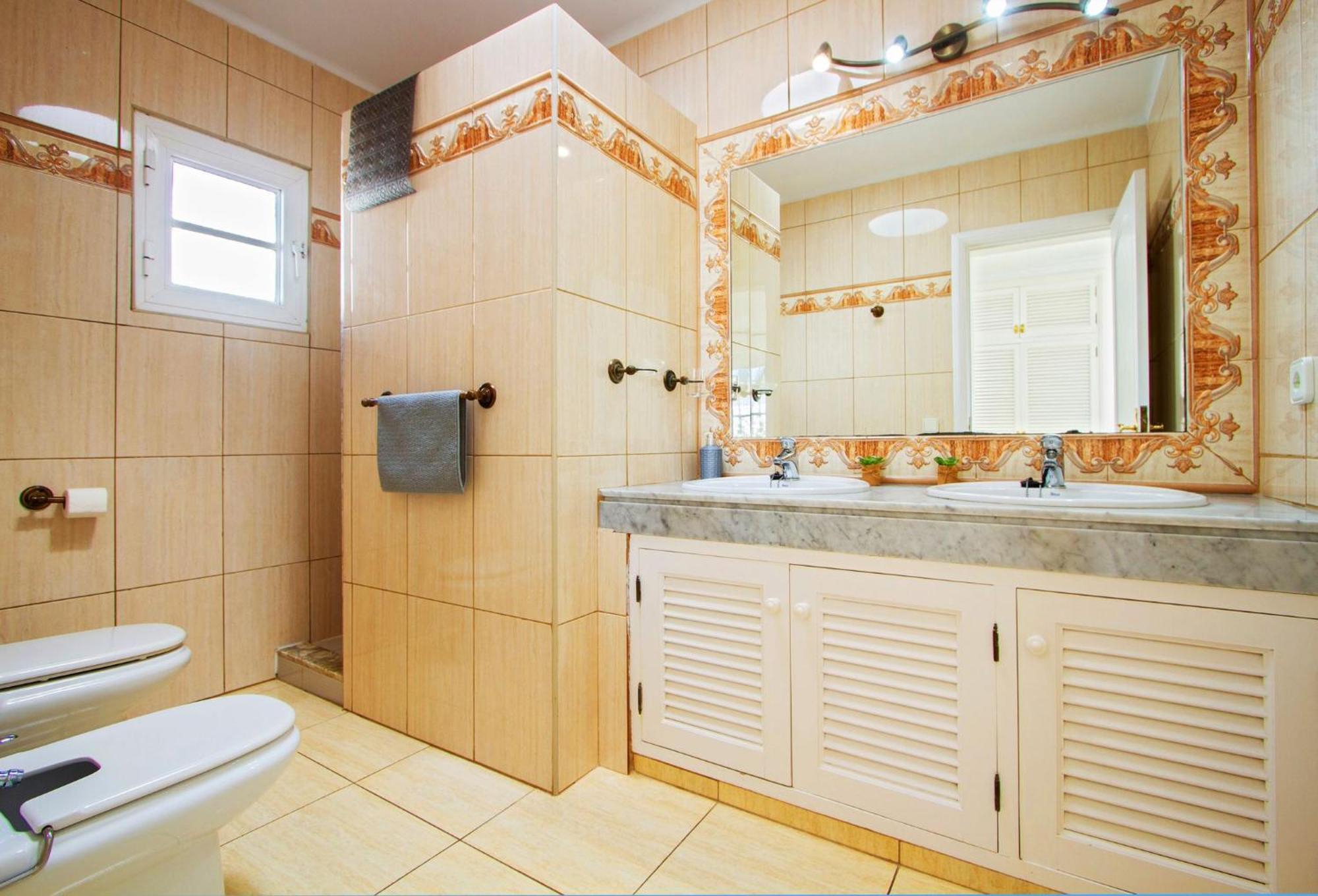Vil·la Exceptional 3 Bedroom Adsey -short Walk To Town - By Lanzarote Leisure
