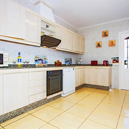 Exceptional 3 Bedroom Villa Adsey -Short Walk To Town - By Lanzarote Leisure Villas Puerto del Carmen  Exterior photo