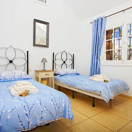 Exceptional 3 Bedroom Villa Adsey -Short Walk To Town - By Lanzarote Leisure Villas Puerto del Carmen  Exterior photo