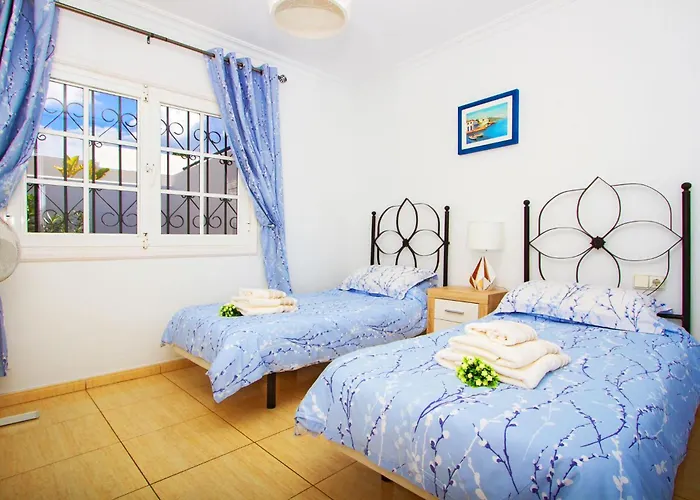 Exceptional 3 Bedroom Villa Adsey -Short Walk To Town - By Lanzarote Leisure Villas
